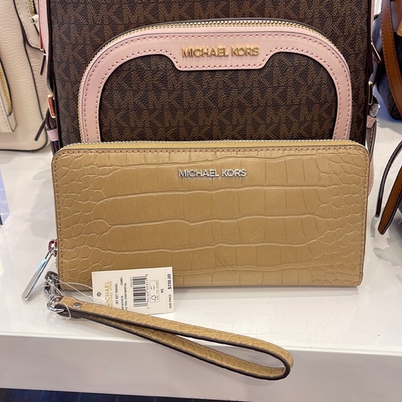 Michael Kors Large Jet Set Travel Continental Wristlet Phone Holder Case Wallet - Picture 1 of 16